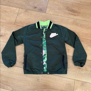 Nike Sportswear Hoopfly Reversible Green Floral Kids Bomber Jacket Sz Large